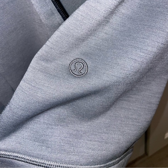 Mens M, Lululemon Gray Zip Plush Hoodie, Lulu ‘Vintage’ - Picture 3 of 5